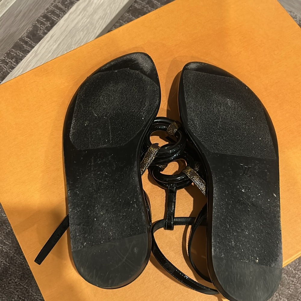Louis Vuitton black flat sandal - Picture 3 of 6
